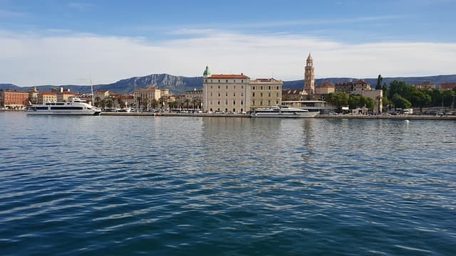 839e7bce-2403-42c2-8b68-50a181719f53.jpg 839e7bce-2403-42c2-8b68-50a181719f53.jpg